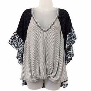 Chrysanthemum Top M Animal Print Short Ruffle Sleeve Twist Hem V- Neck Bohemian